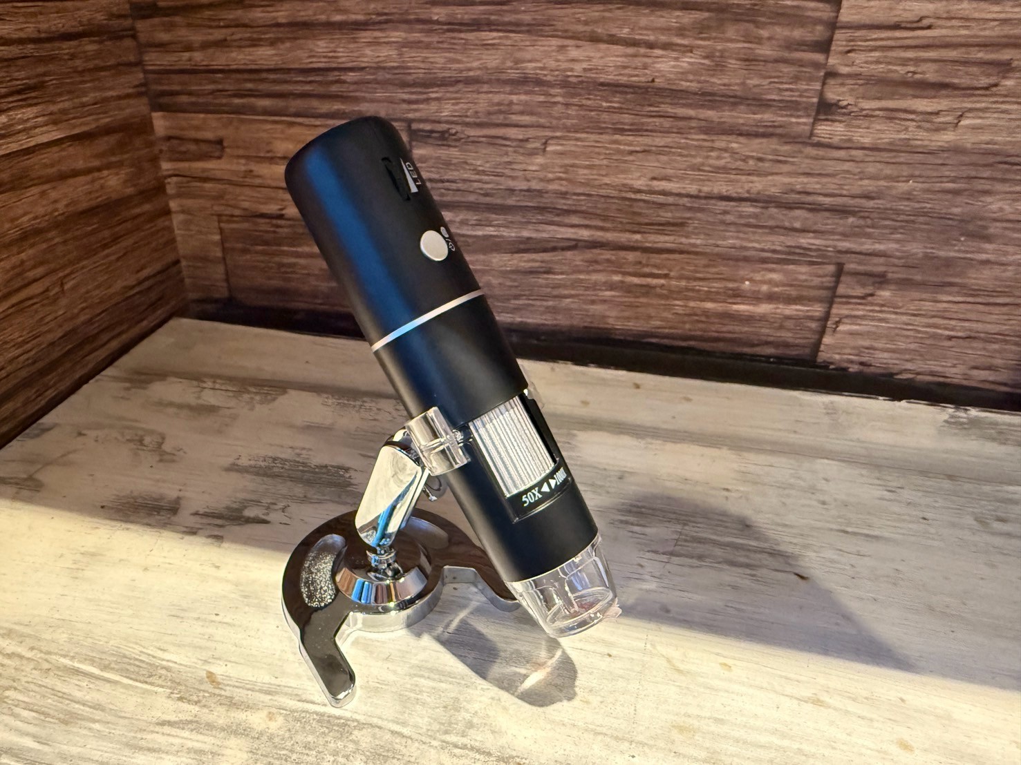 マイクロスコープで頭皮をチェック