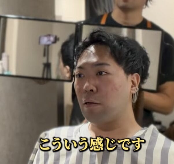 頭頂部薄毛を自然にカバーした30代男性のラフショートスタイル
